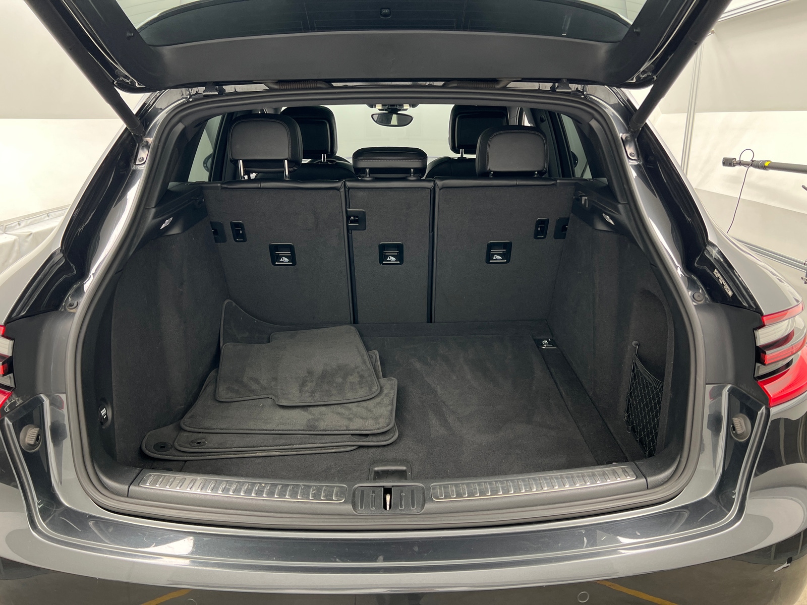 Thumbnail: 2017 Porsche Macan - 7