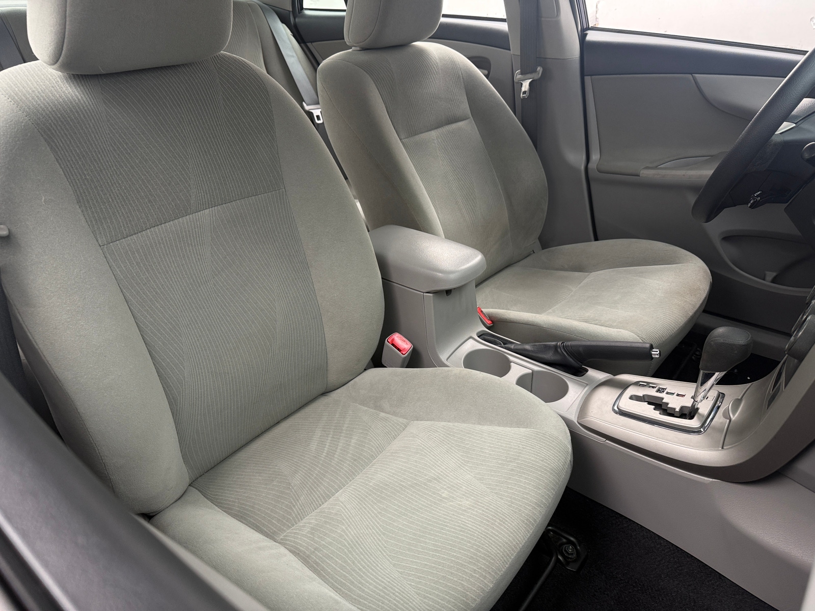 Thumbnail: 2013 Toyota Corolla - 2