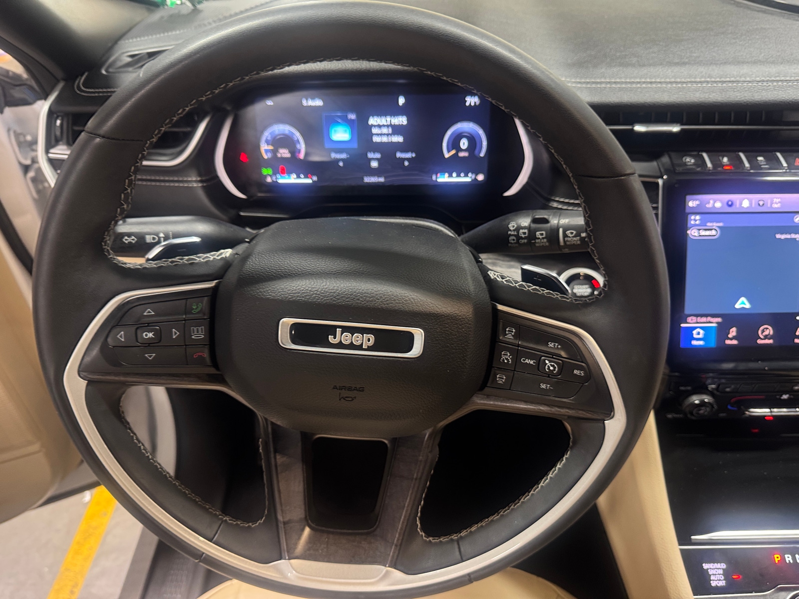 Thumbnail: 2023 Jeep Grand Cherokee - 4