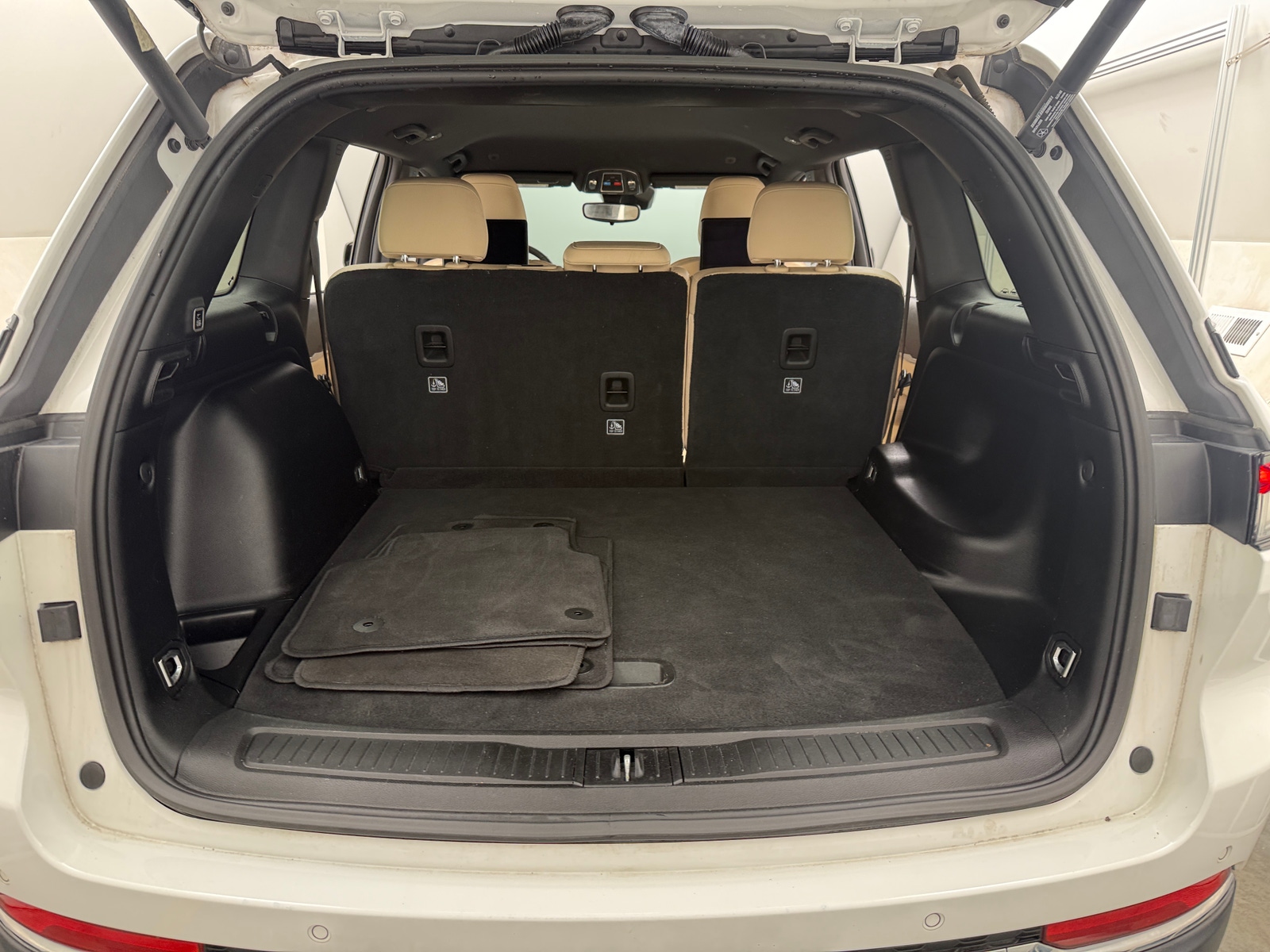 Thumbnail: 2023 Jeep Grand Cherokee - 6