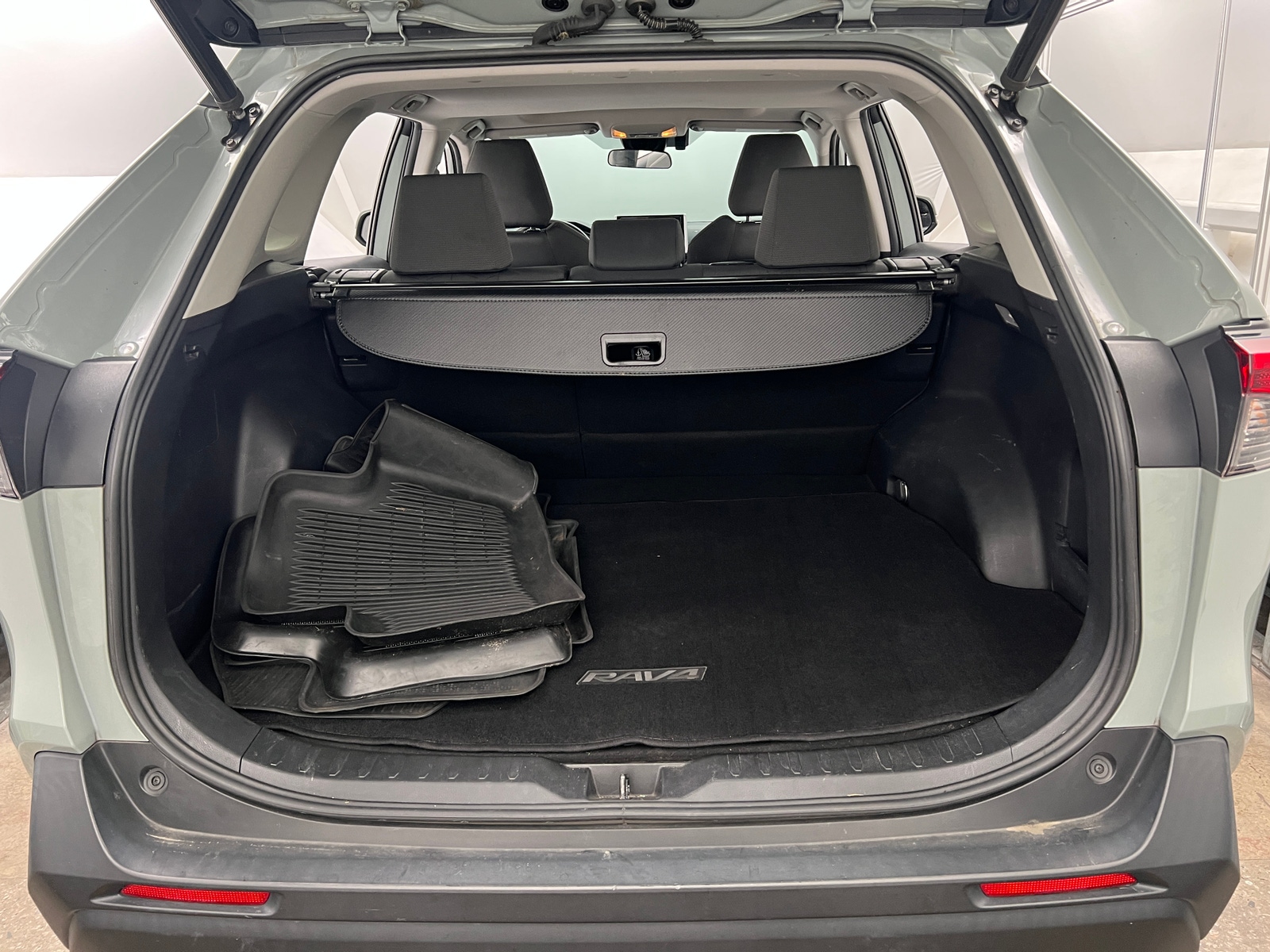 Thumbnail: 2019 Toyota RAV4 - 7