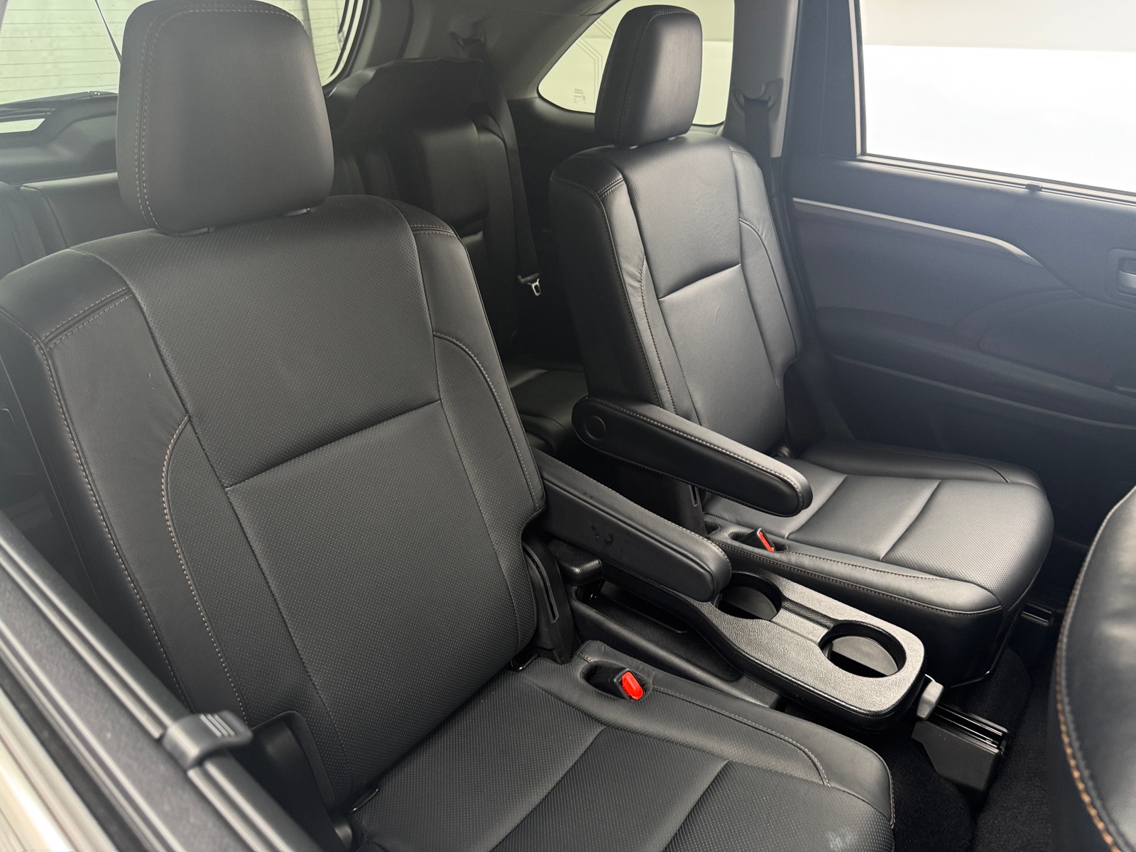 Thumbnail: 2019 Toyota Highlander - 5