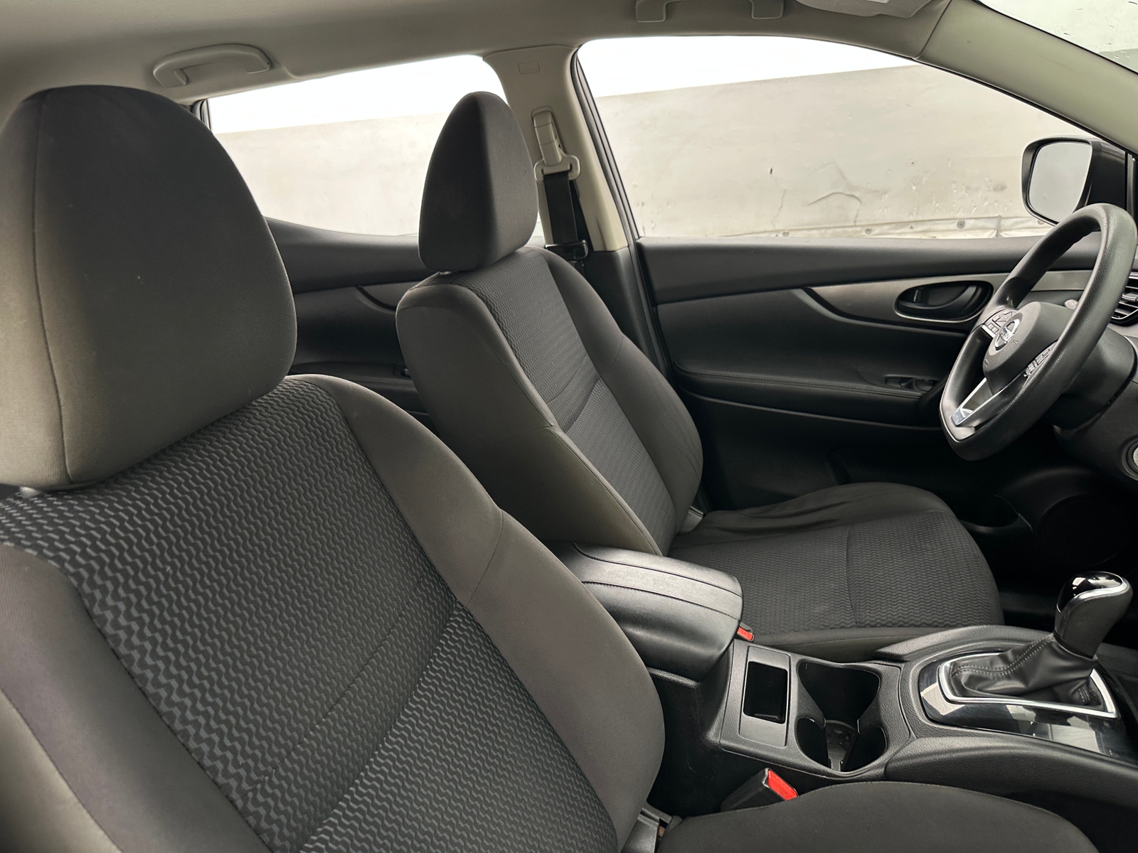 Thumbnail: 2018 Nissan Rogue Sport - 2