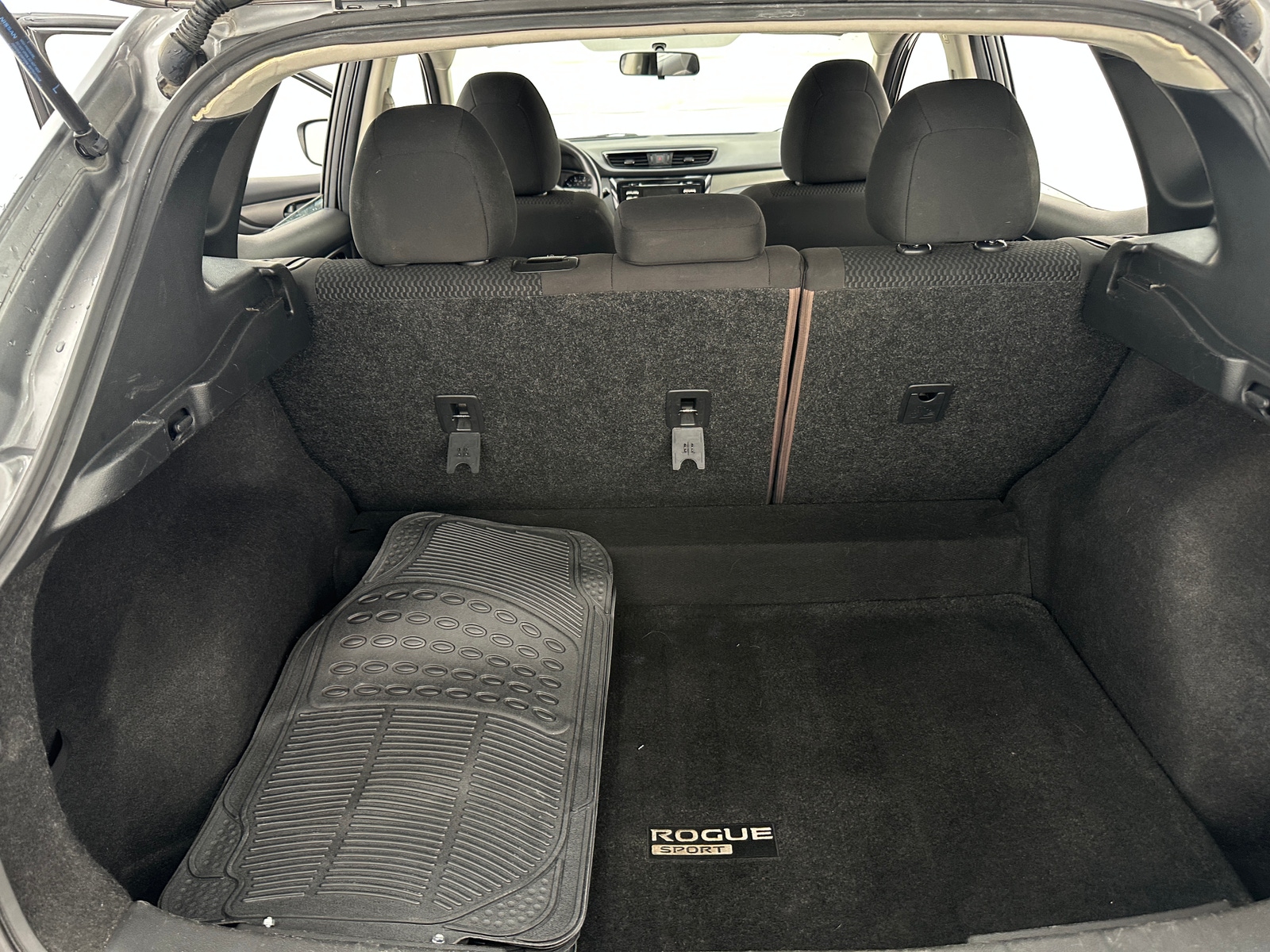 Thumbnail: 2018 Nissan Rogue Sport - 7