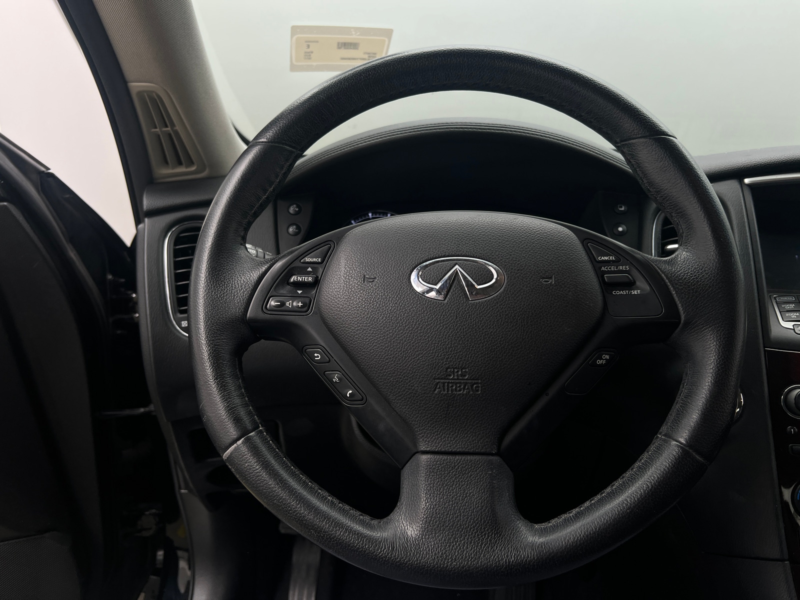 Thumbnail: 2017 INFINITI QX50 - 4