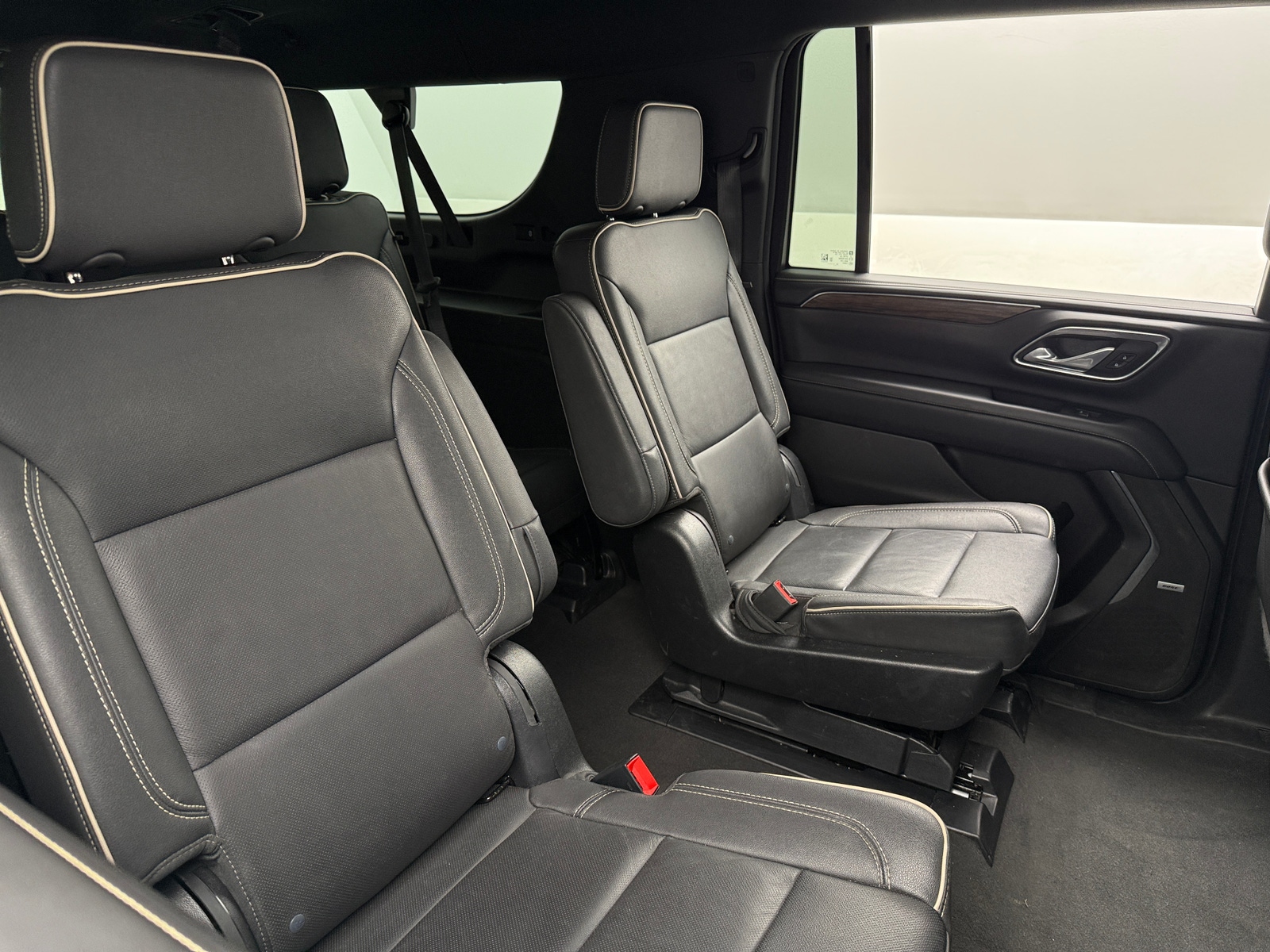 Thumbnail: 2023 Chevrolet Suburban - 5