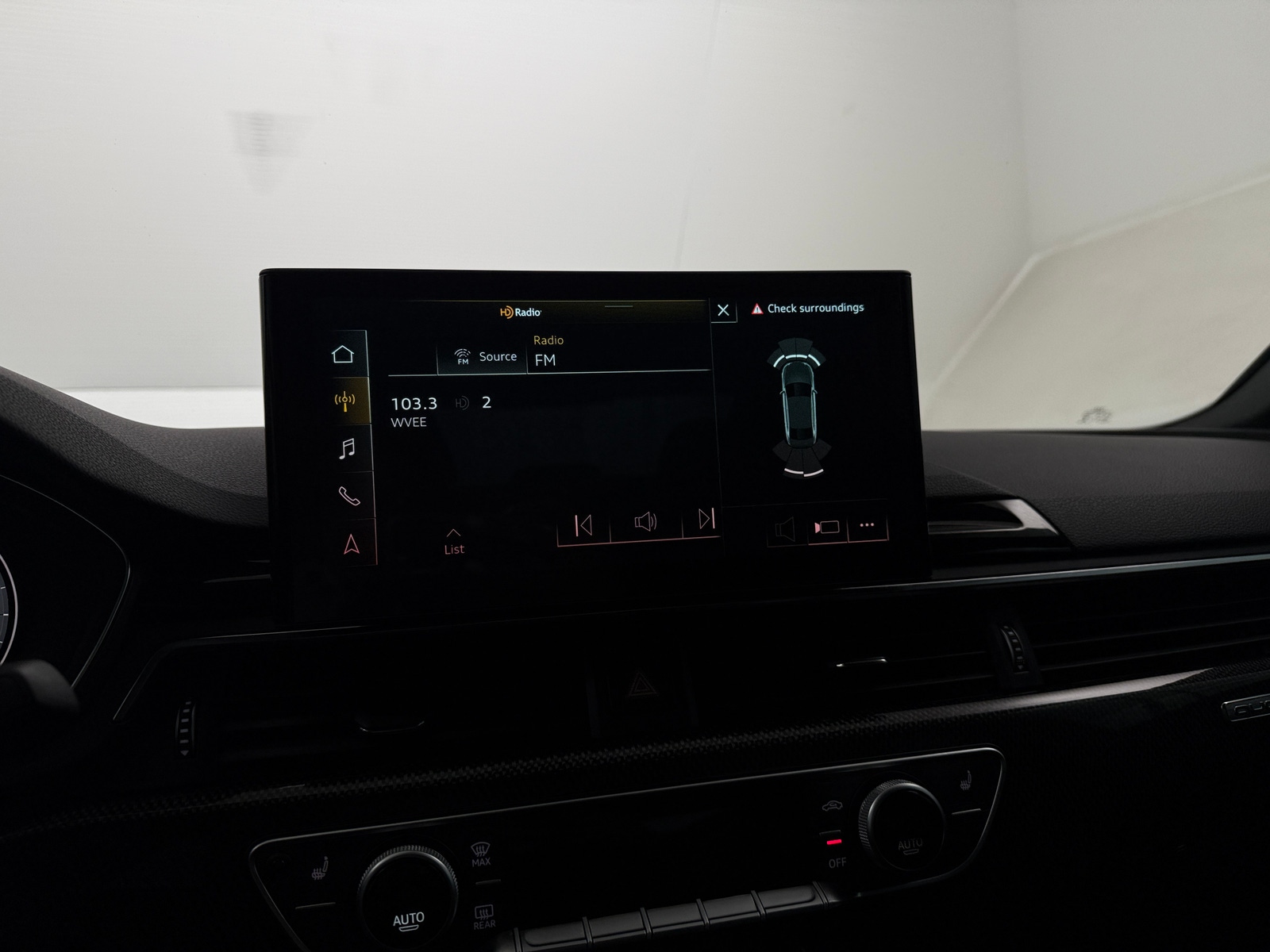 Thumbnail: 2023 Audi S4 - 3