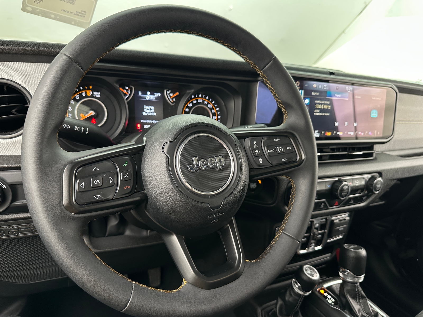 Thumbnail: 2024 Jeep Gladiator - 5