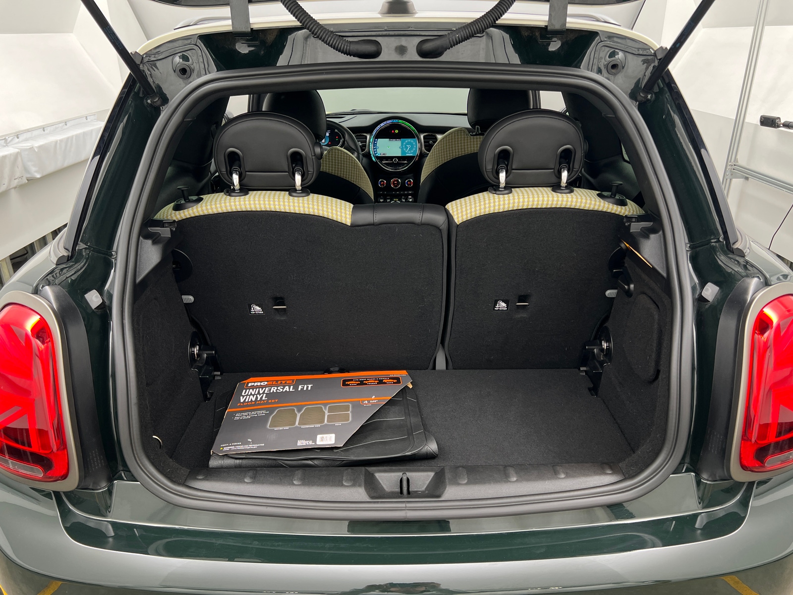 Thumbnail: 2023 MINI Cooper Hardtop - 7