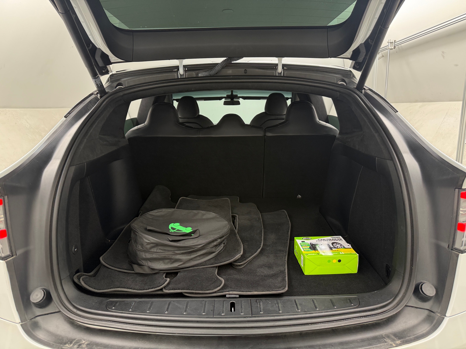 Thumbnail: 2020 Tesla Model X - 6