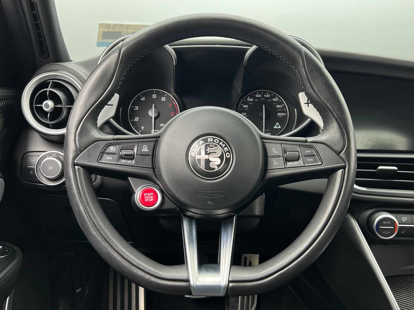 Thumbnail: 2018 Alfa Romeo Giulia - 4