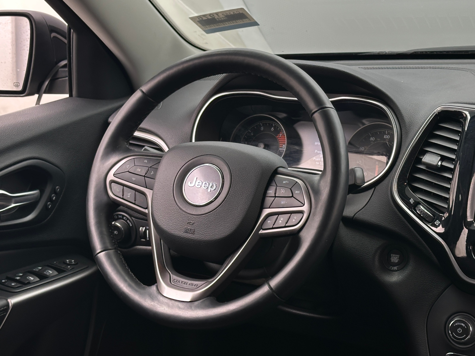 Thumbnail: 2021 Jeep Cherokee - 4