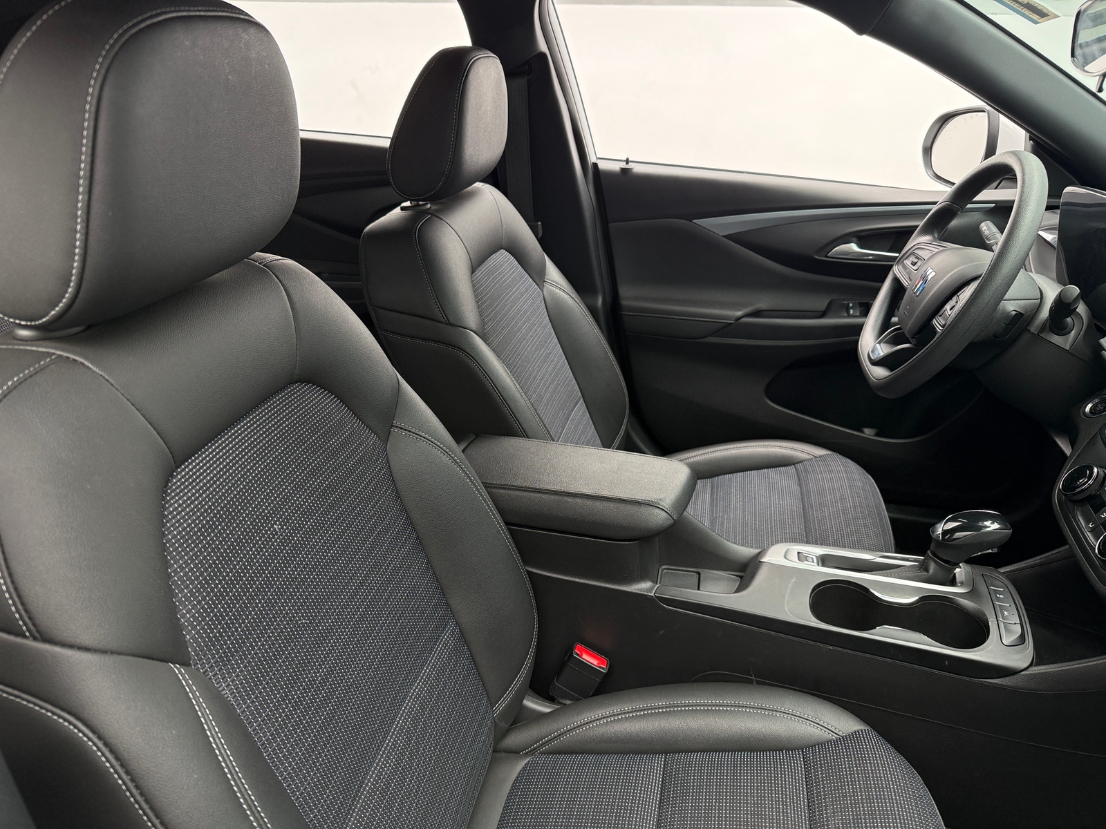 Thumbnail: 2025 Buick Envista - 2