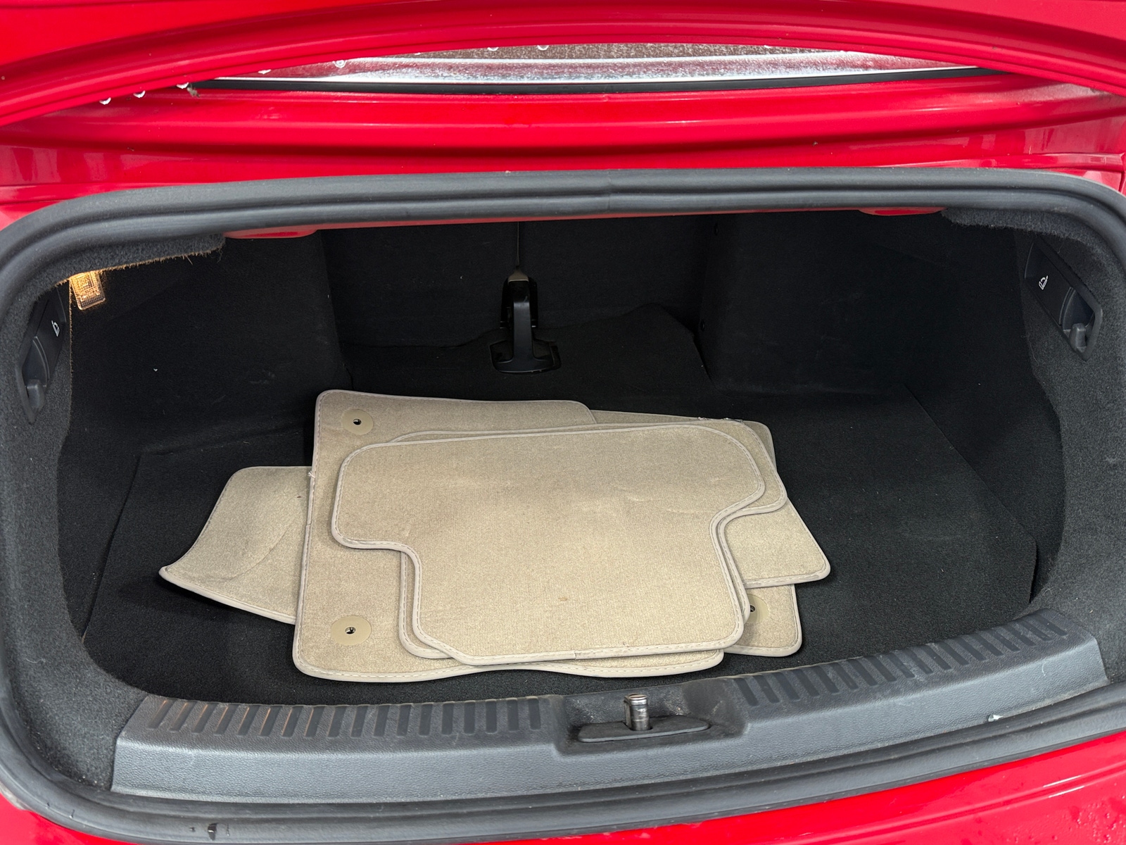 Thumbnail: 2013 Volkswagen Beetle - 6