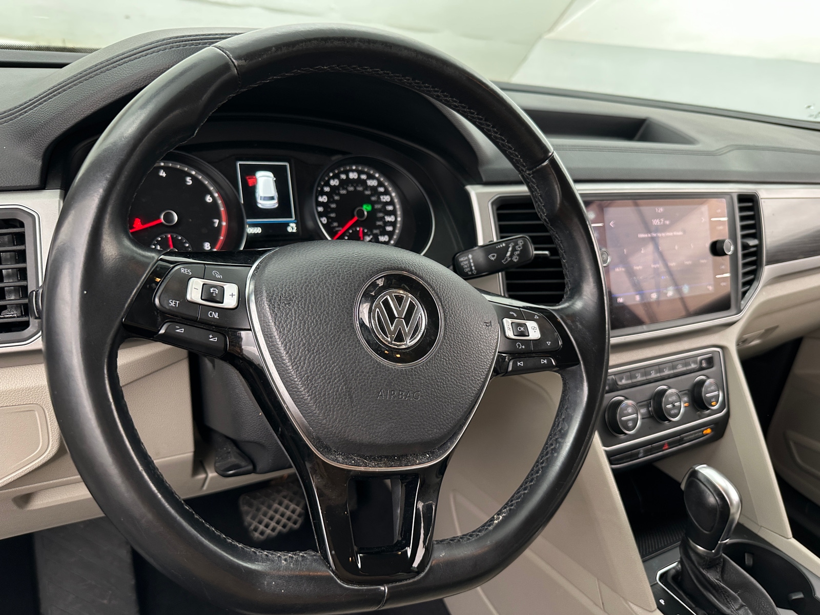 Thumbnail: 2018 Volkswagen Atlas - 4