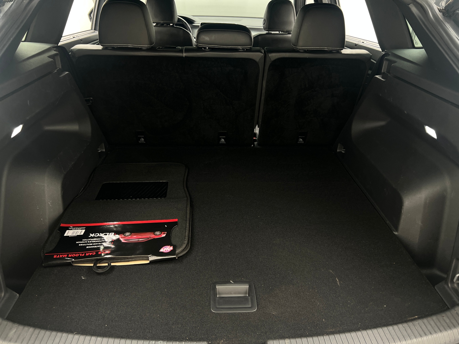 Thumbnail: 2024 Volkswagen Atlas - 6