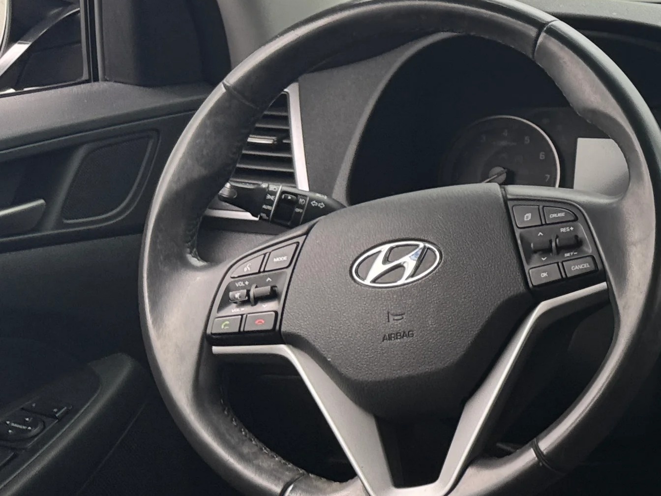 Thumbnail: 2018 Hyundai Tucson - 5