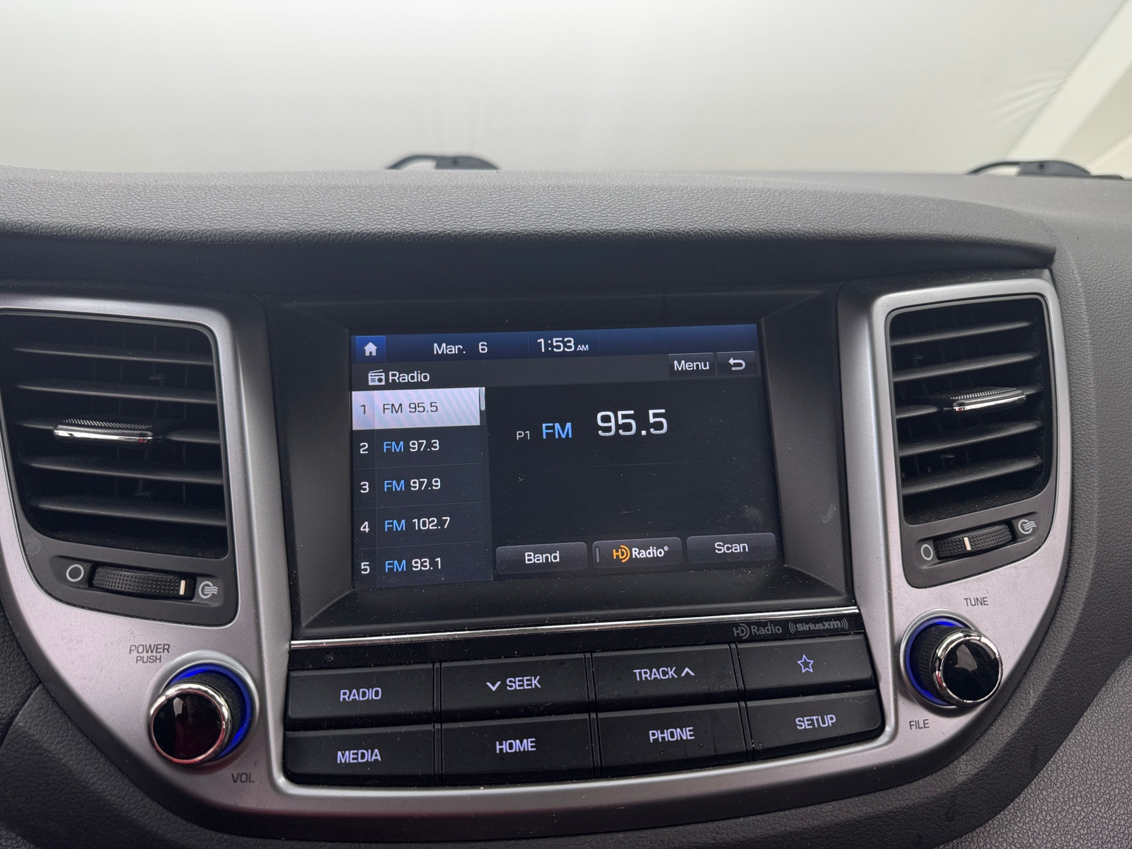 Thumbnail: 2018 Hyundai Tucson - 4