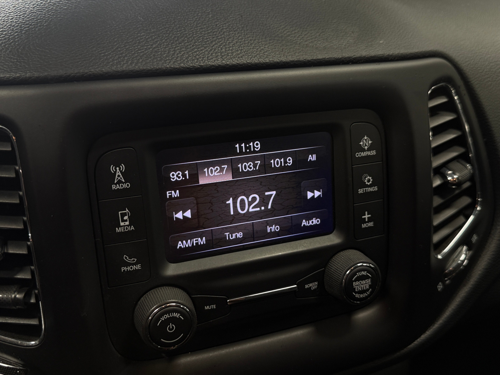 Thumbnail: 2018 Jeep Compass - 4