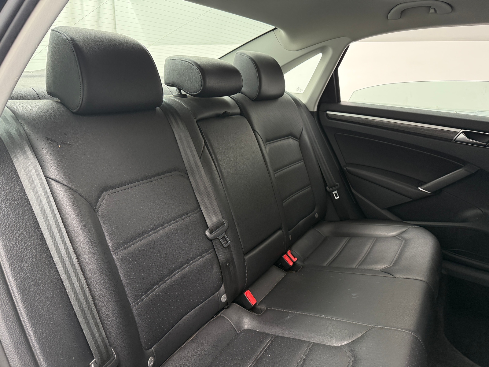 Thumbnail: 2018 Volkswagen Passat - 5