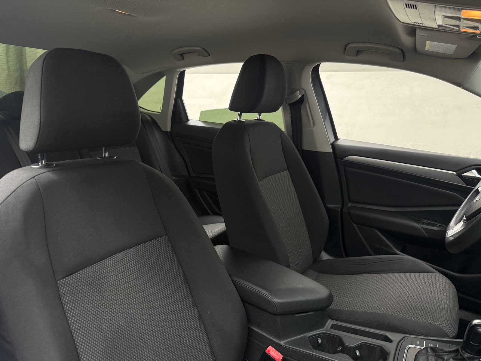 Thumbnail: 2019 Volkswagen Jetta - 2