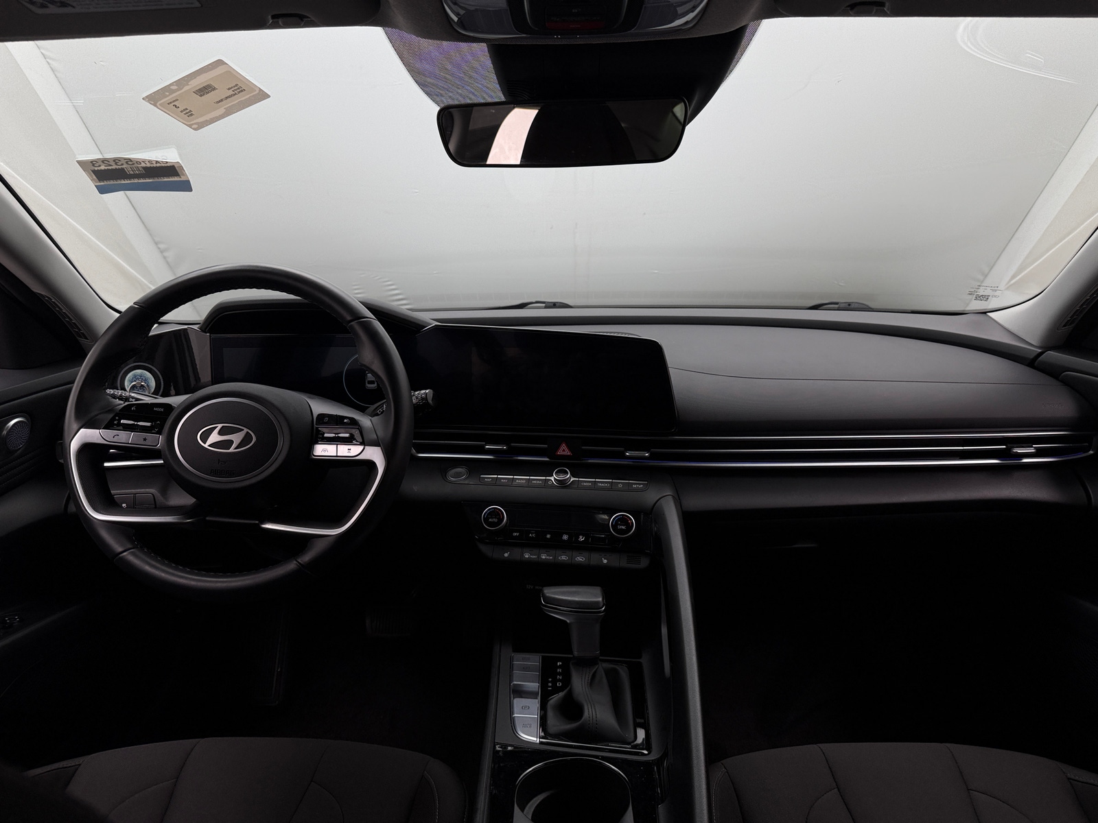 Thumbnail: 2024 Hyundai Elantra - 3