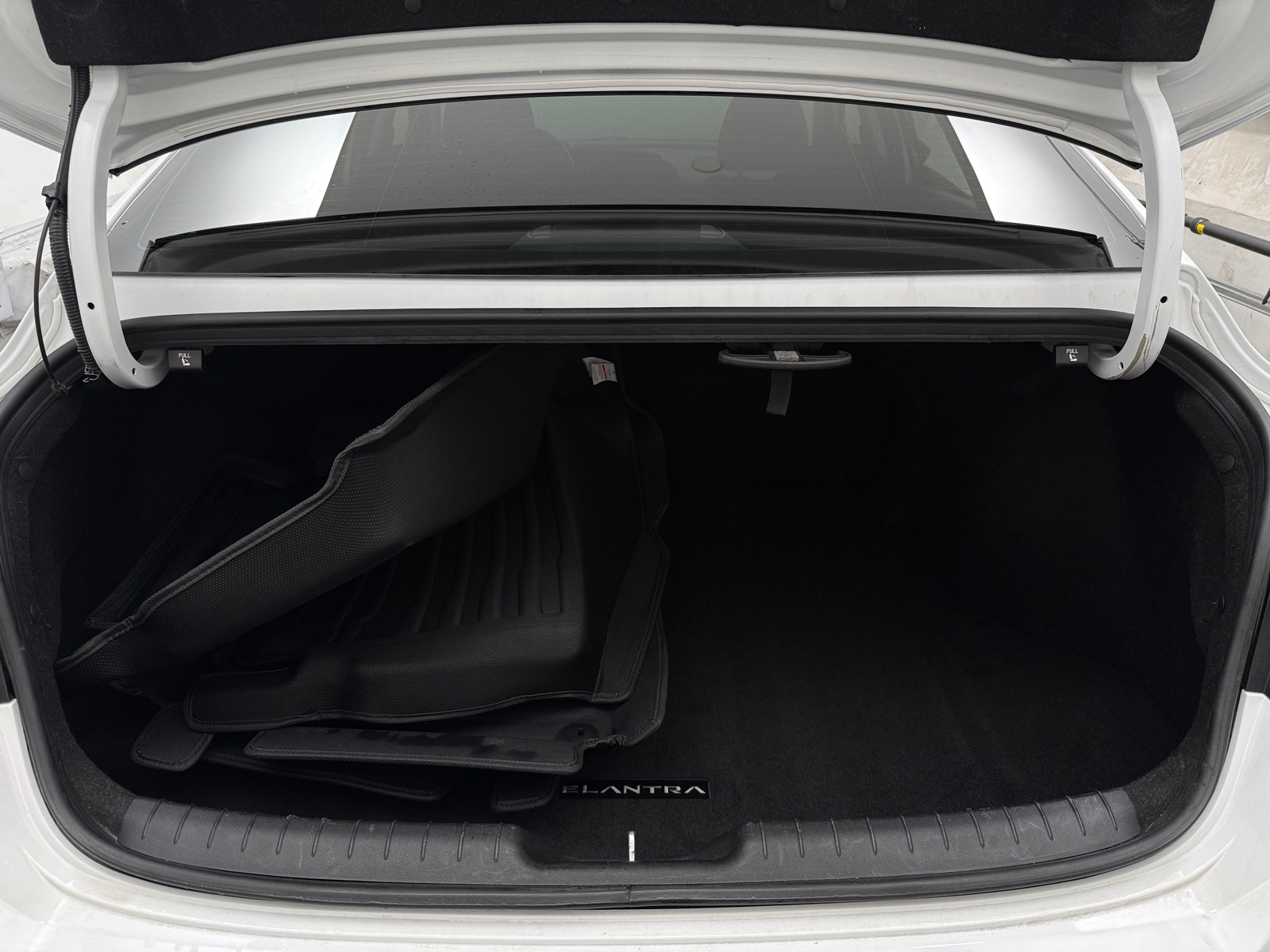 Thumbnail: 2024 Hyundai Elantra - 7