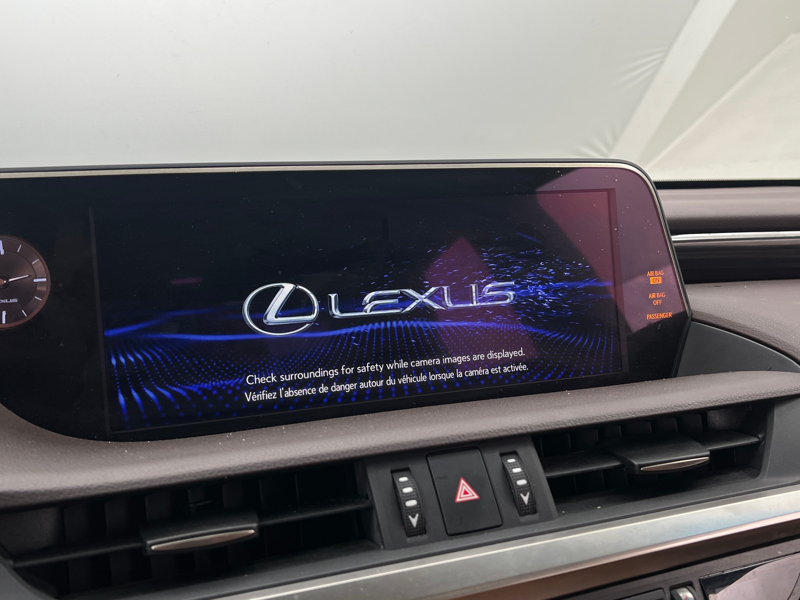 Thumbnail: 2020 Lexus ES - 3