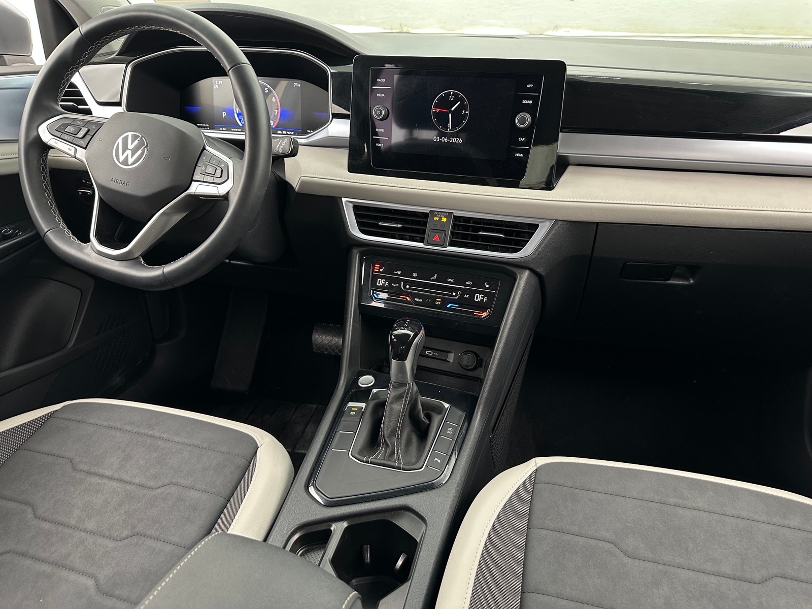 Thumbnail: 2025 Volkswagen Taos - 2