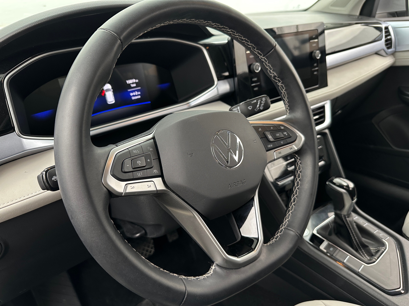 Thumbnail: 2025 Volkswagen Taos - 4