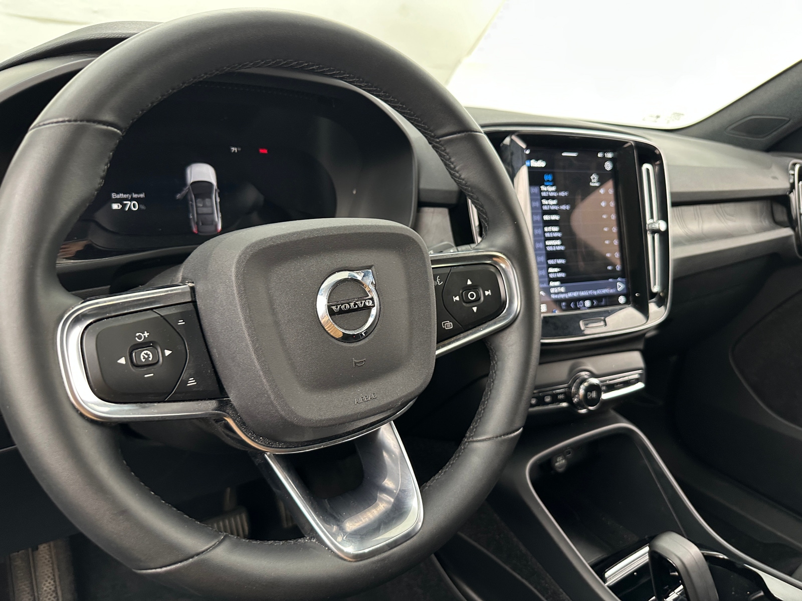 Thumbnail: 2023 Volvo C40 - 5