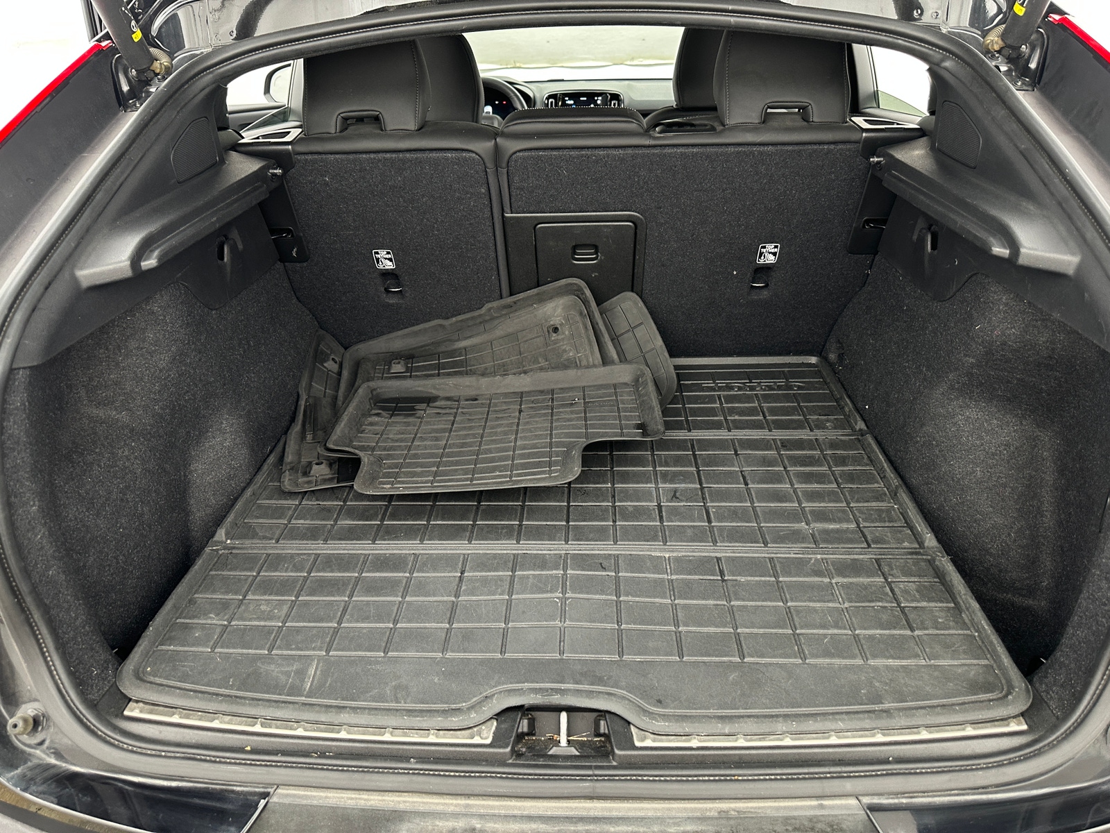 Thumbnail: 2023 Volvo C40 - 7