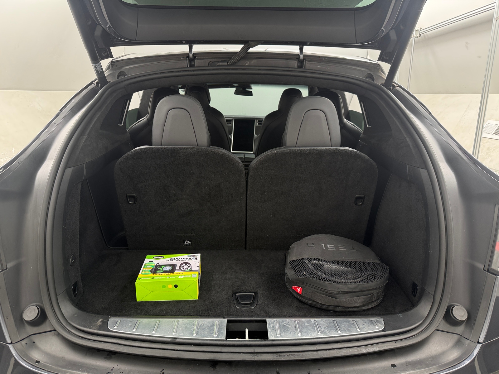 Thumbnail: 2017 Tesla Model X - 6