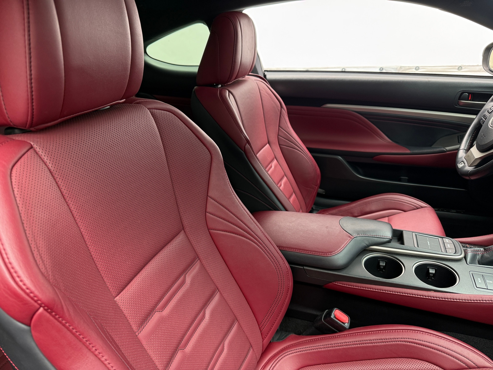 Thumbnail: 2017 Lexus RC - 2