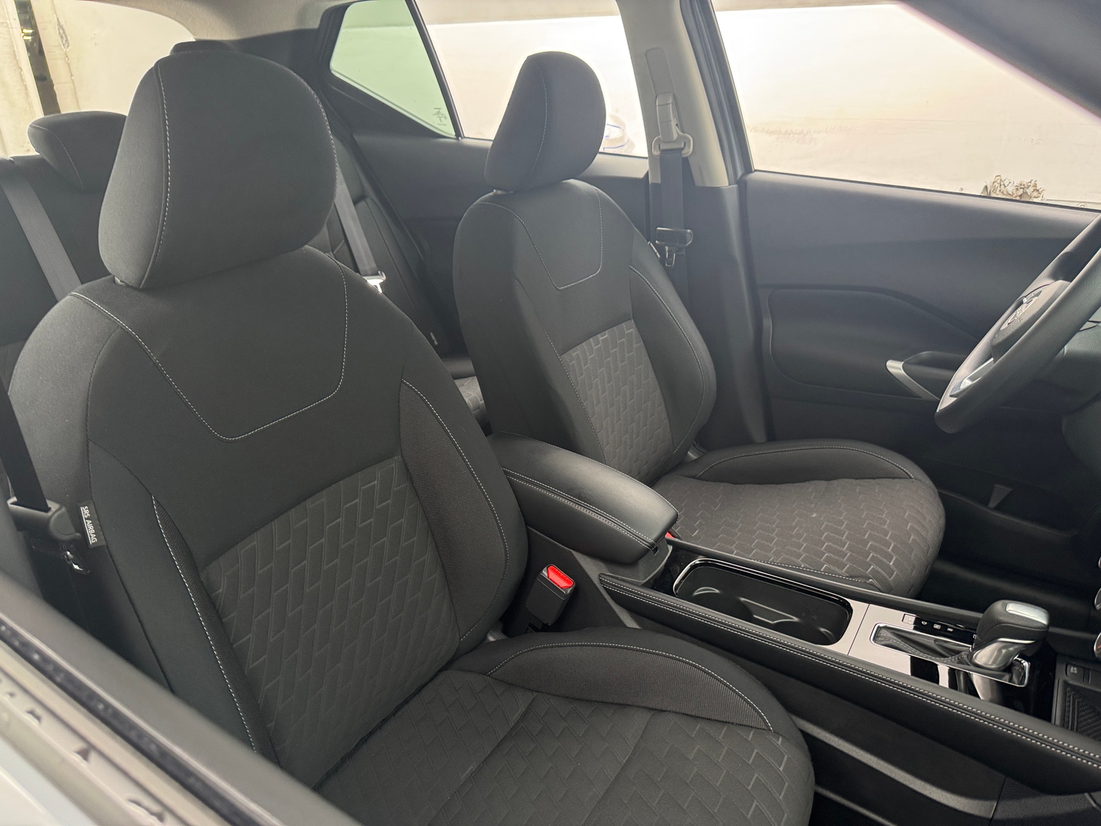 Thumbnail: 2023 Nissan Kicks - 2