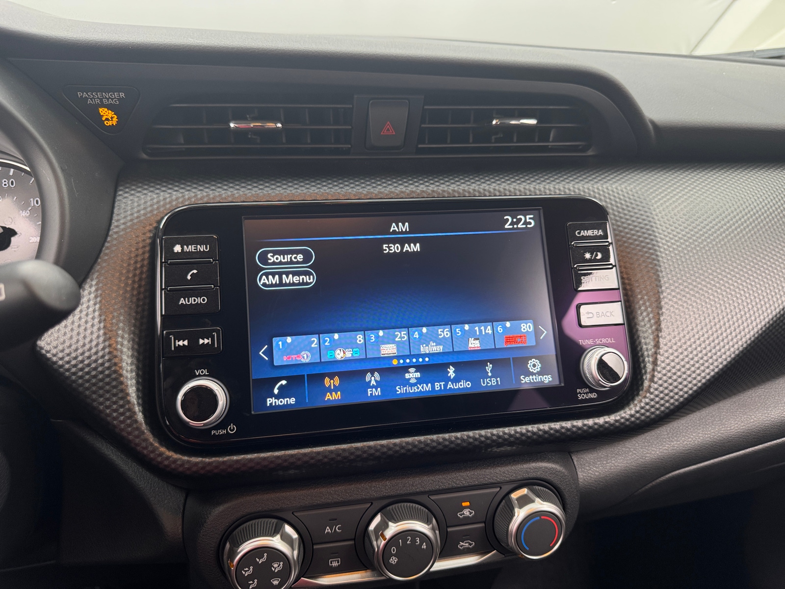 Thumbnail: 2023 Nissan Kicks - 4