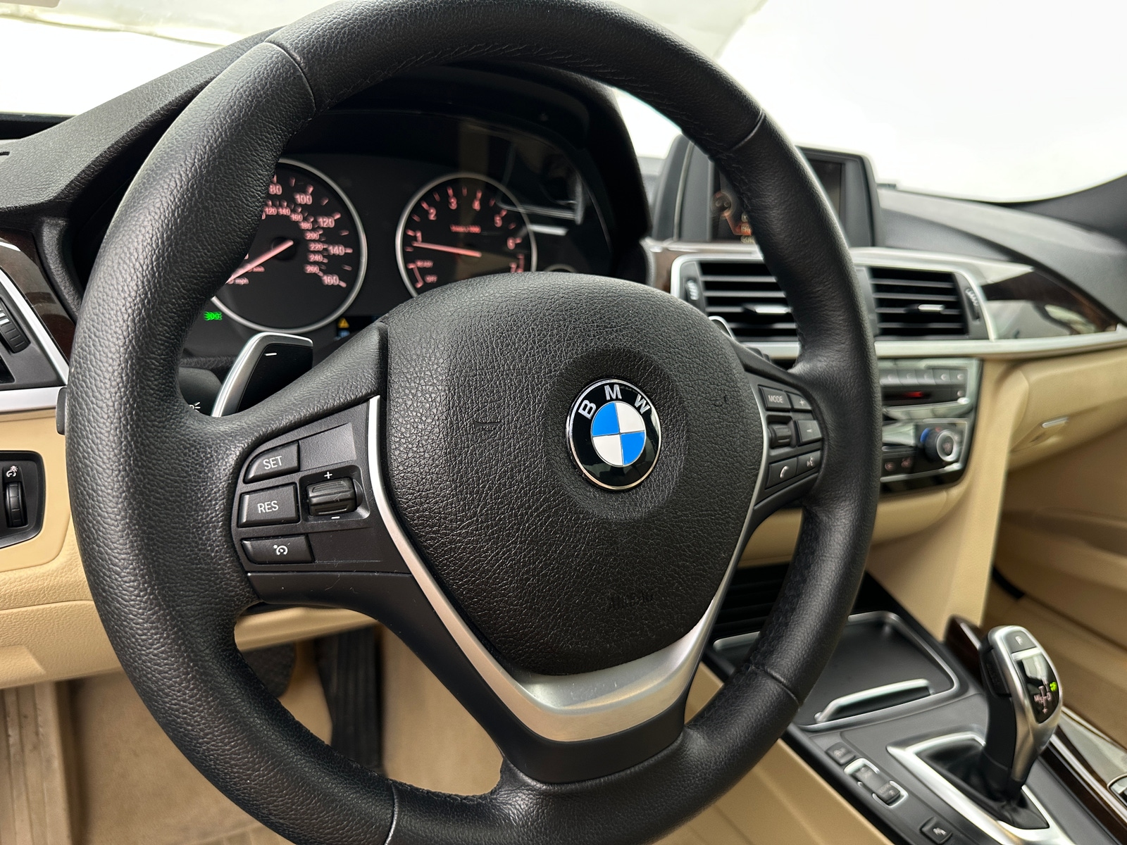 Thumbnail: 2016 BMW 3 Series - 4