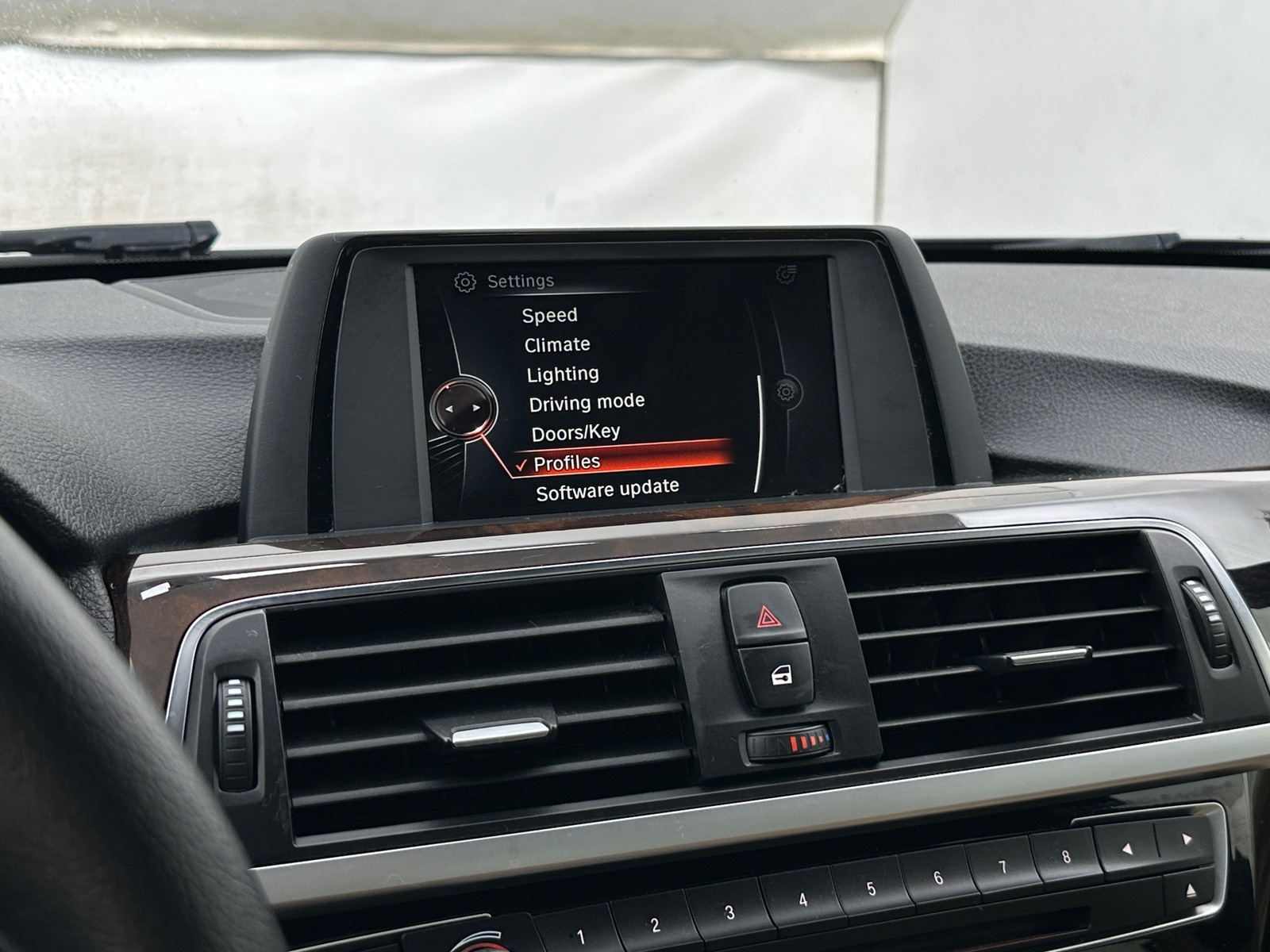 Thumbnail: 2016 BMW 3 Series - 3