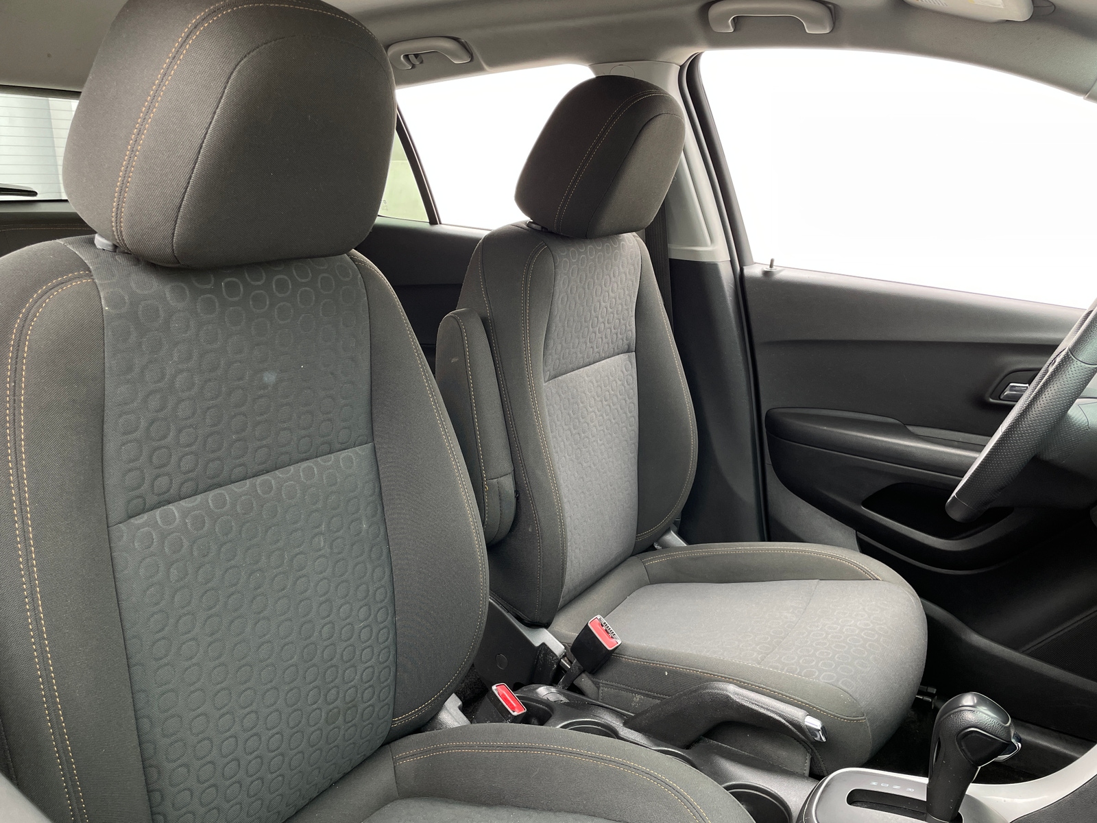 Thumbnail: 2022 Chevrolet Trax - 2