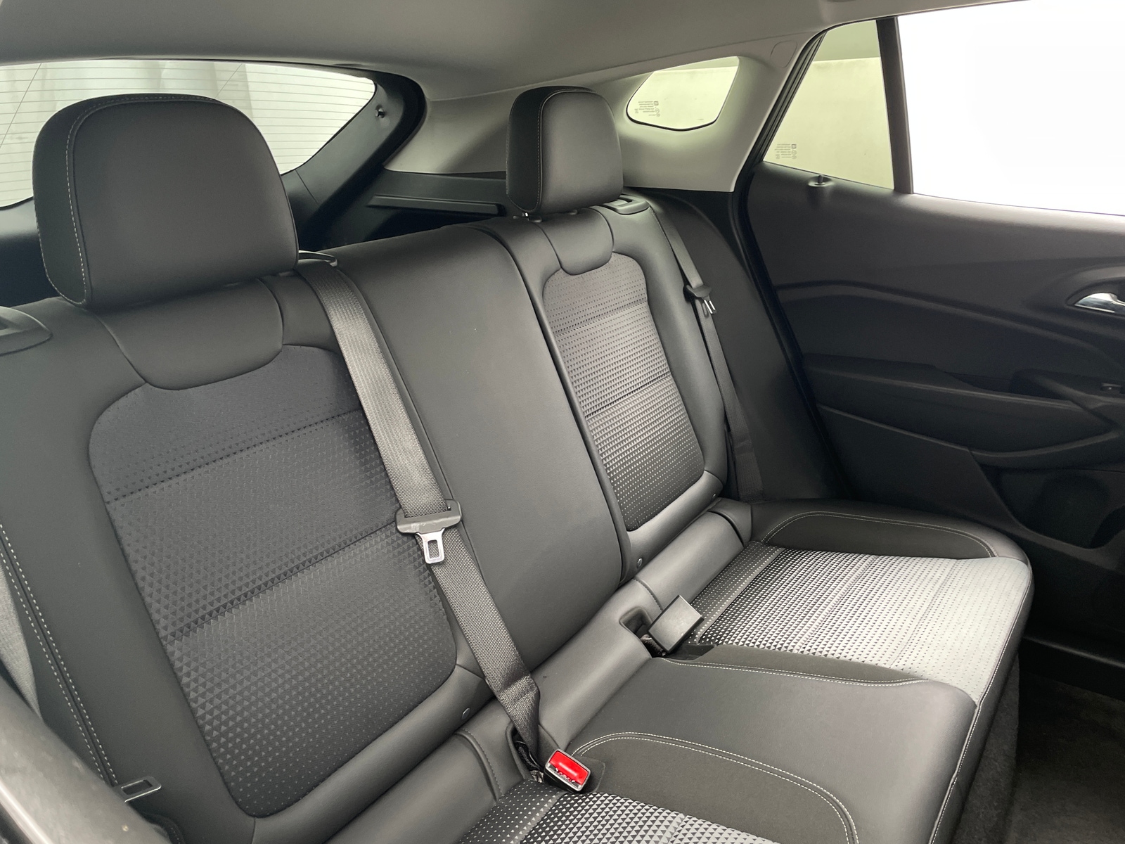 Thumbnail: 2025 Chevrolet Trax - 6