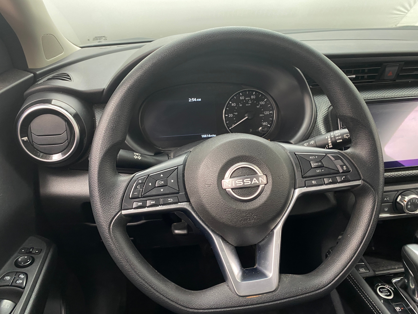 Thumbnail: 2024 Nissan Kicks - 5