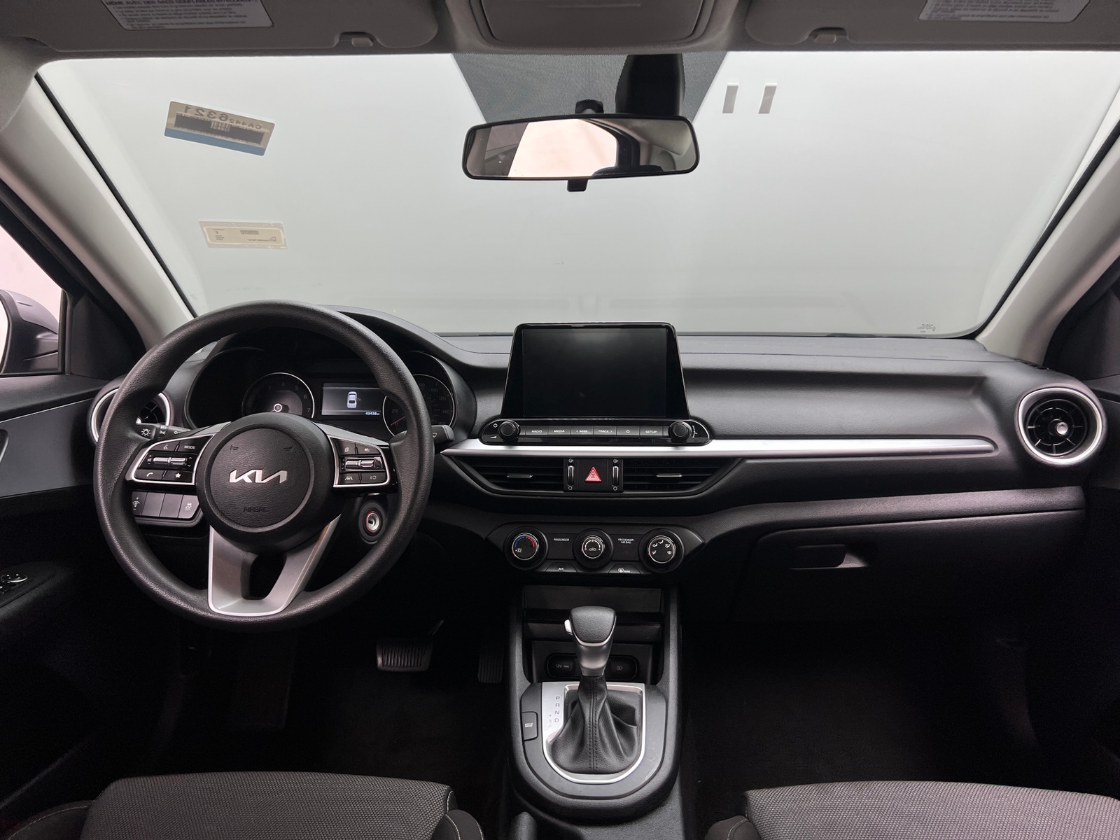 Thumbnail: 2024 Kia Forte - 3