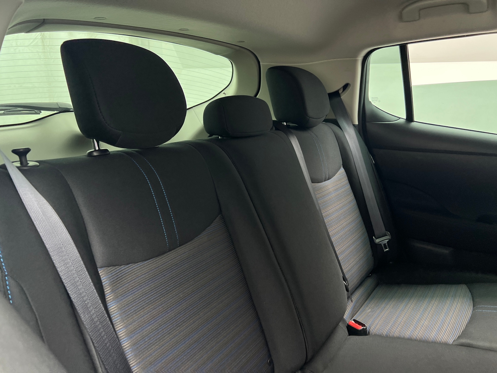 Thumbnail: 2022 Nissan Leaf - 6