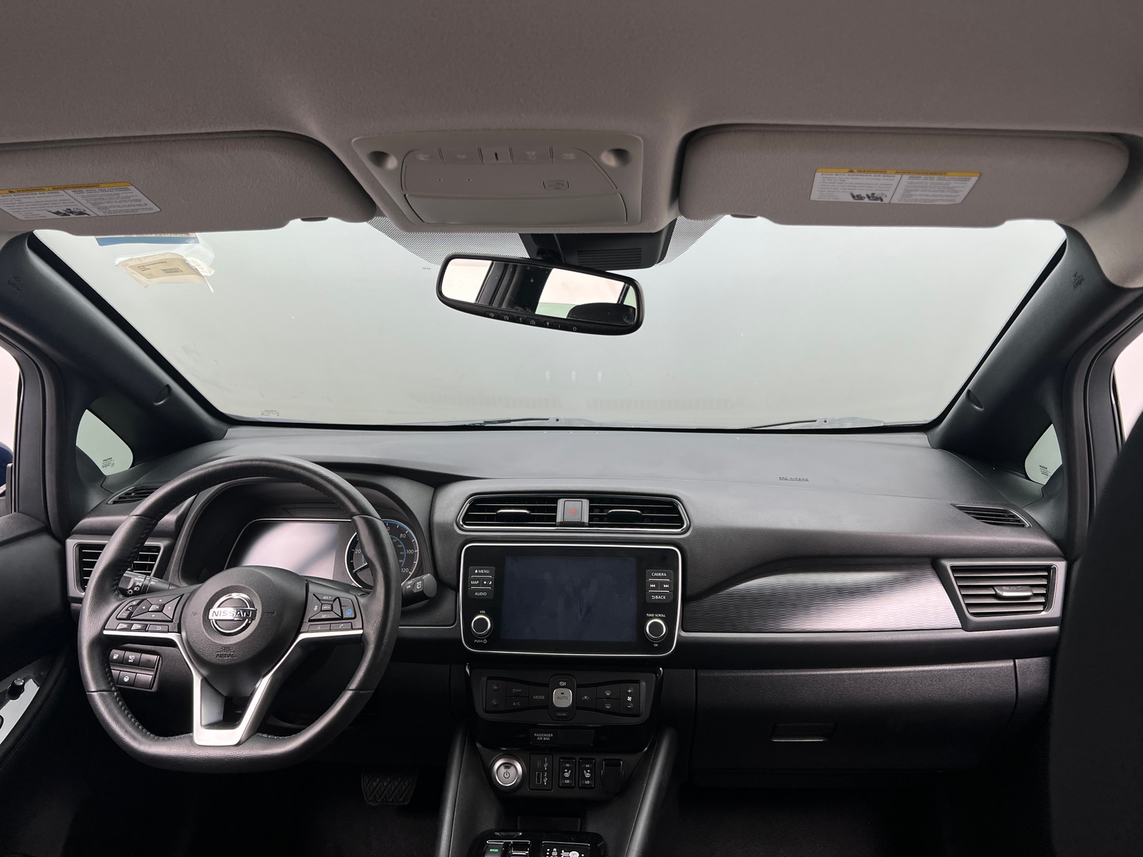 Thumbnail: 2022 Nissan Leaf - 3