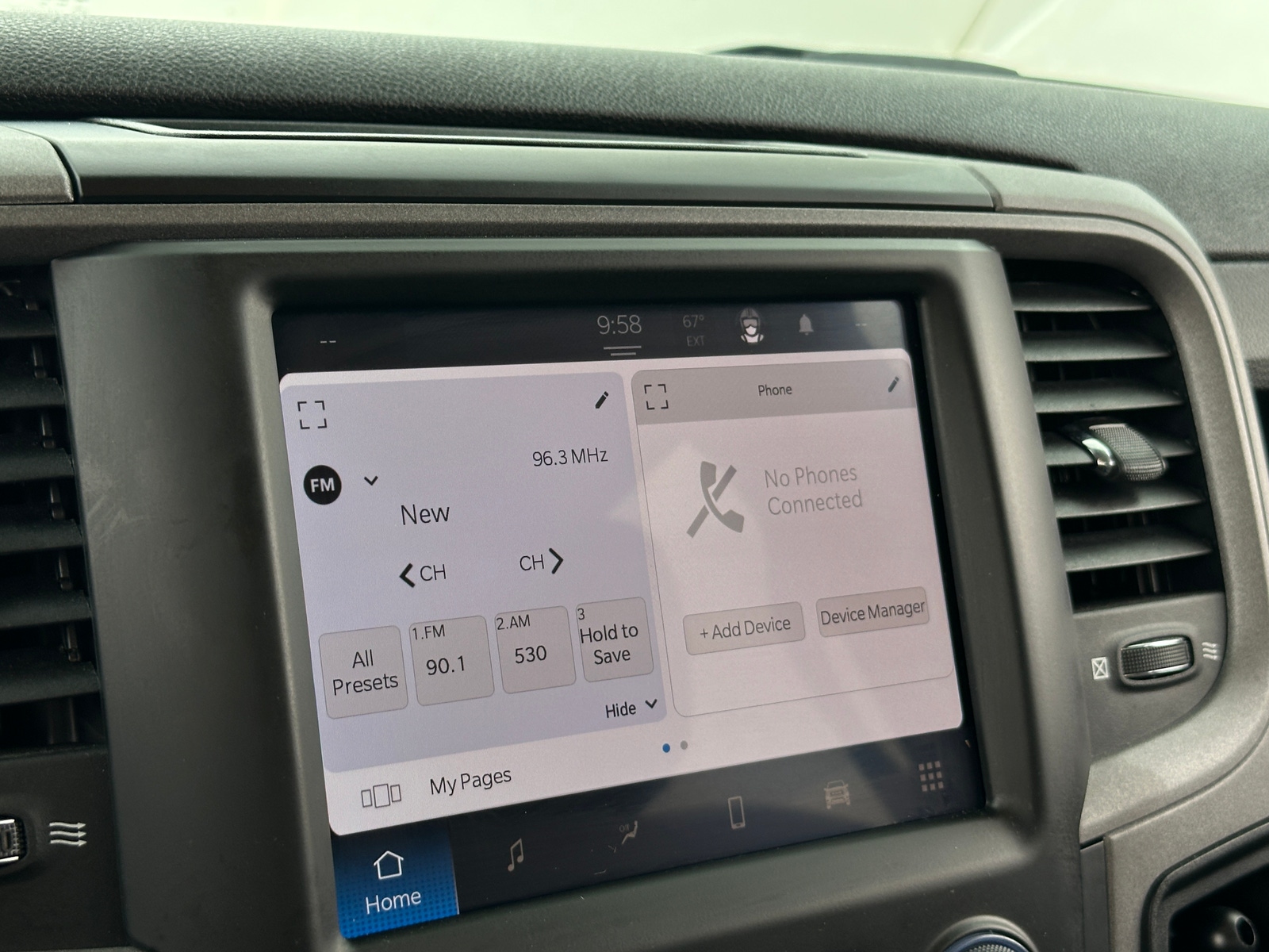 Thumbnail: 2023 RAM 1500 Classic - 3