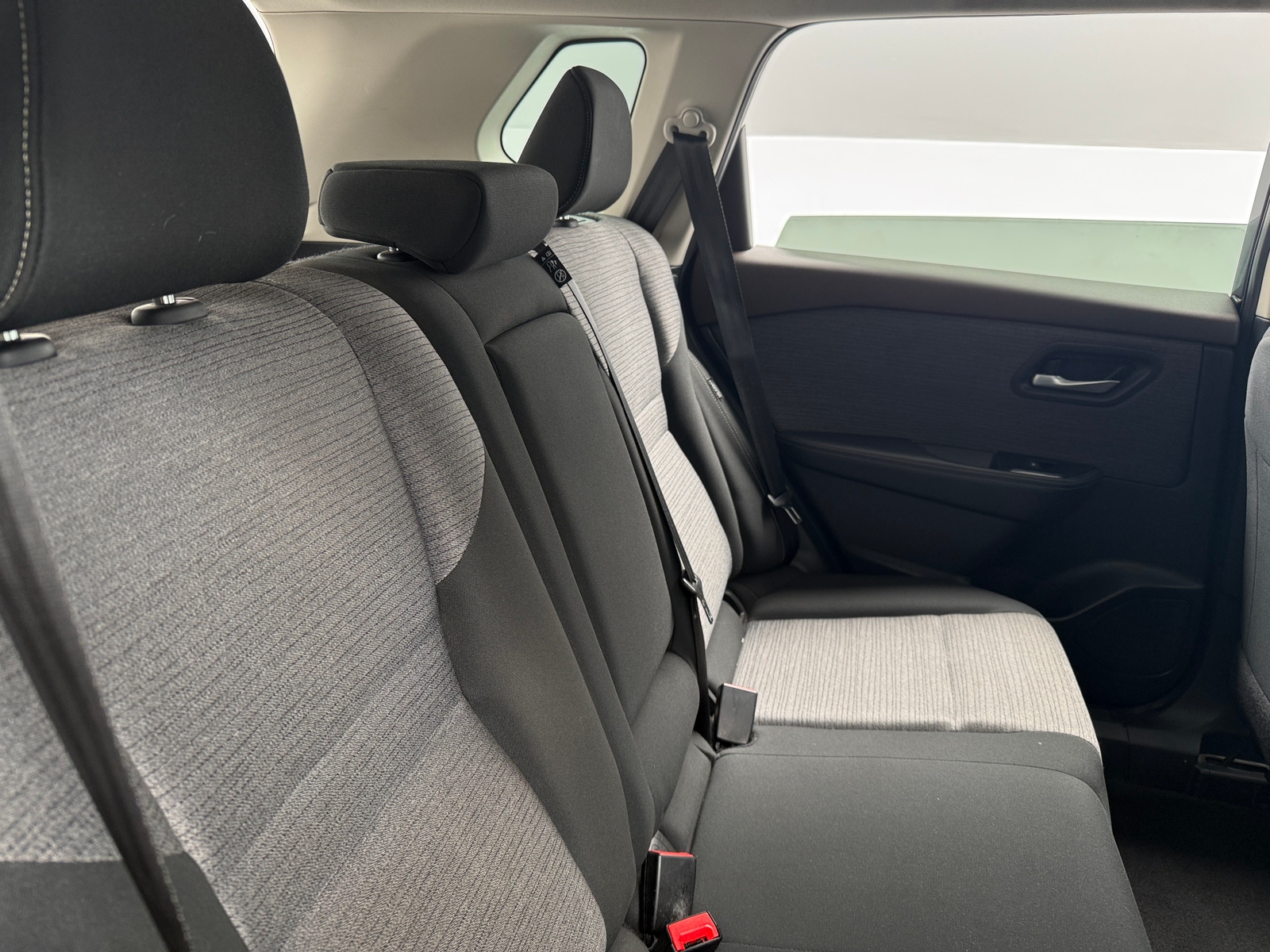 Thumbnail: 2023 Nissan Rogue - 6