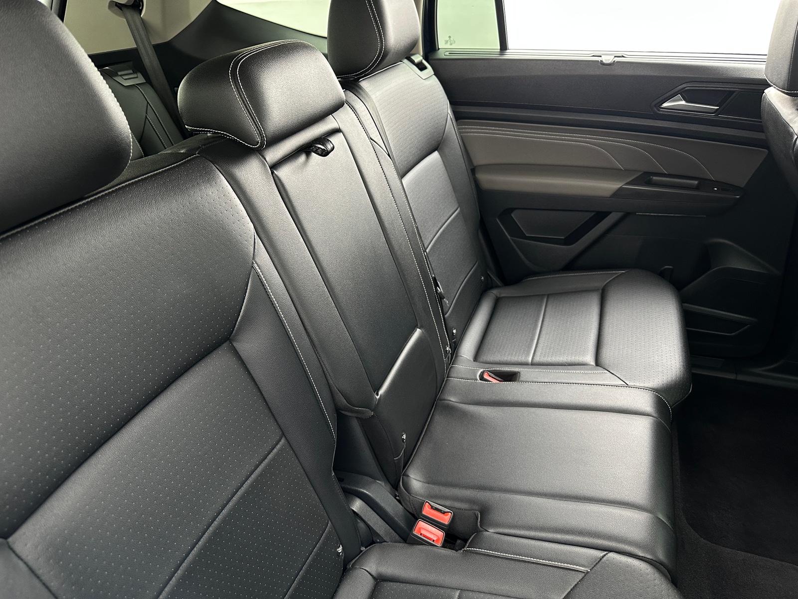 Thumbnail: 2022 Volkswagen Atlas - 5