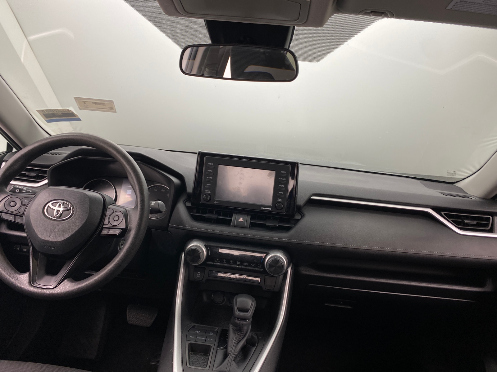 Thumbnail: 2022 Toyota RAV4 - 3