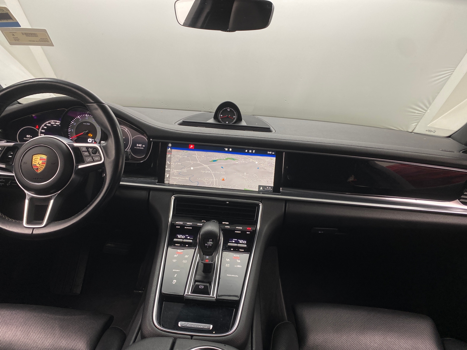 Thumbnail: 2018 Porsche Panamera - 2