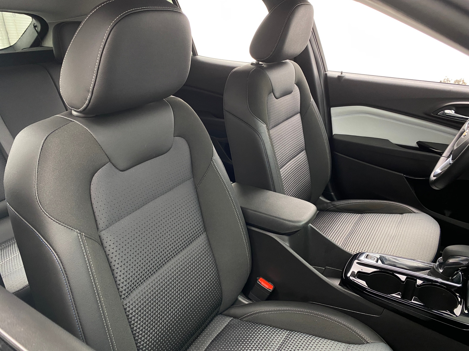 Thumbnail: 2025 Chevrolet Trax - 2